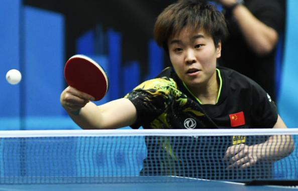 佩德里居中 佩德里居中